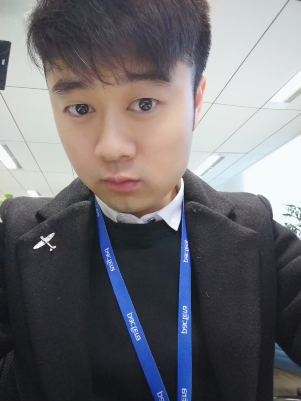 择一爱与被爱的第一张照片--梅州相亲服务中心