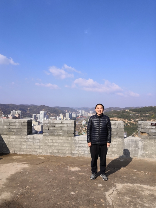 人间不值得的第一张照片--梅州相亲服务中心