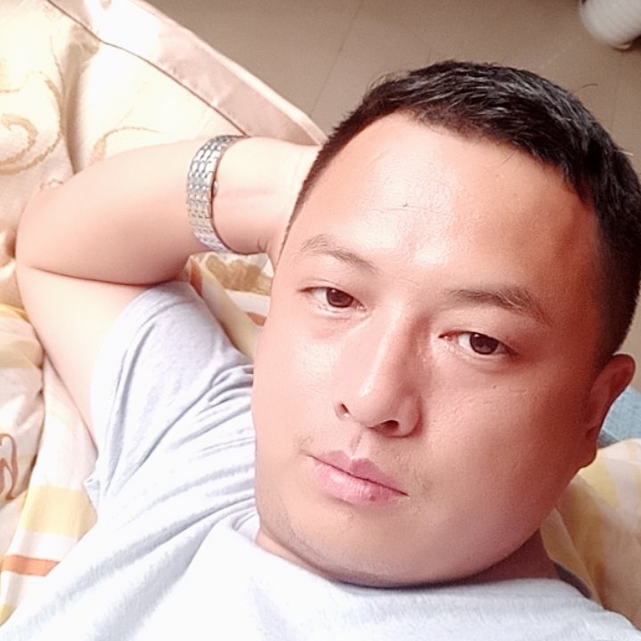 忘世情的第一张照片--梅州相亲服务中心