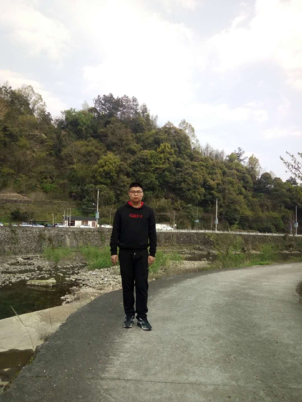 等着上钩的鱼的第二张照片--梅州相亲服务中心