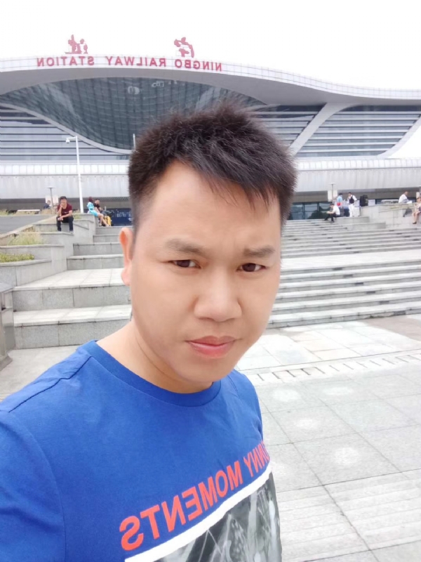 笑对人生的第一张照片--梅州相亲服务中心