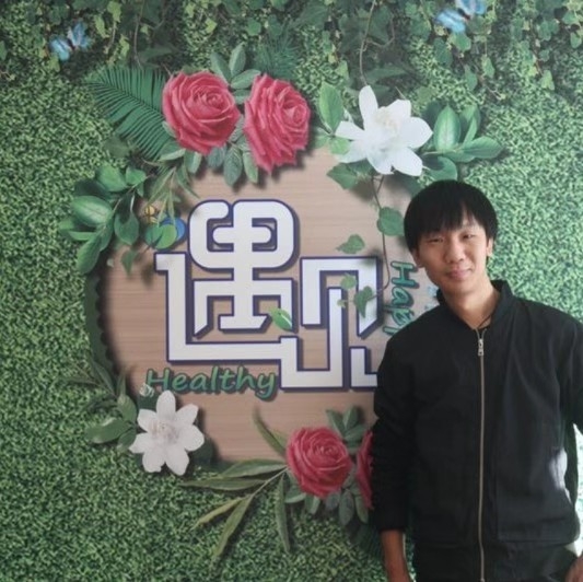 影视人~混爷张的第二张照片--梅州相亲服务中心