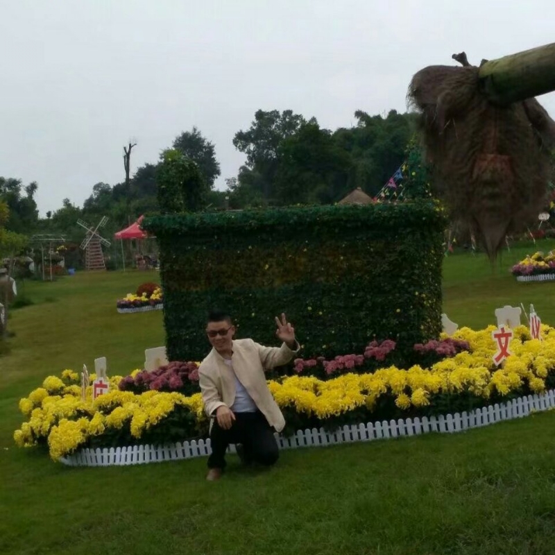 春风里^O^任徜徉的第一张照片--梅州相亲服务中心