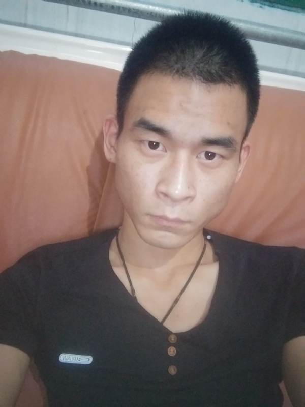 单身狗一枚的第二张照片--梅州相亲服务中心