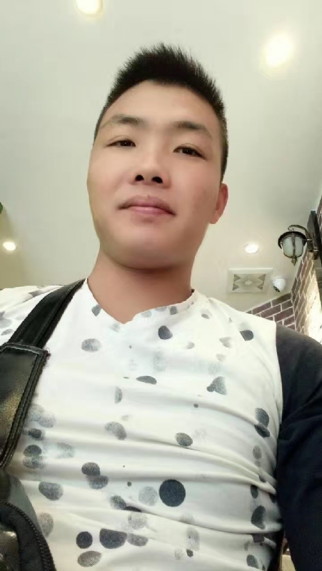 吃生蚝的小乖乖的第一张照片--梅州相亲服务中心