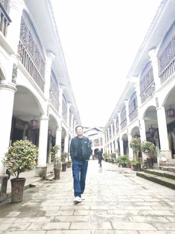 斌哥哥的第一张照片--梅州相亲服务中心