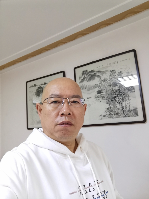 光头博士的第一张照片--梅州相亲服务中心