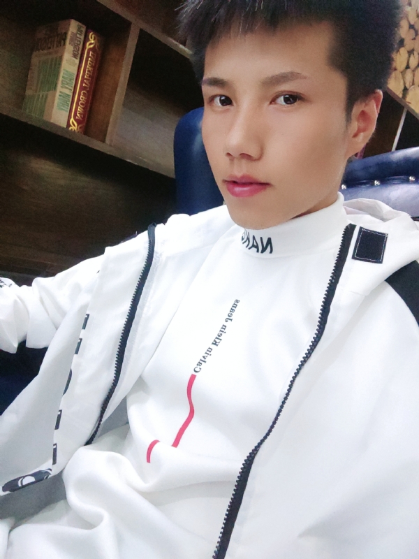 梁辞的第一张照片--梅州相亲服务中心