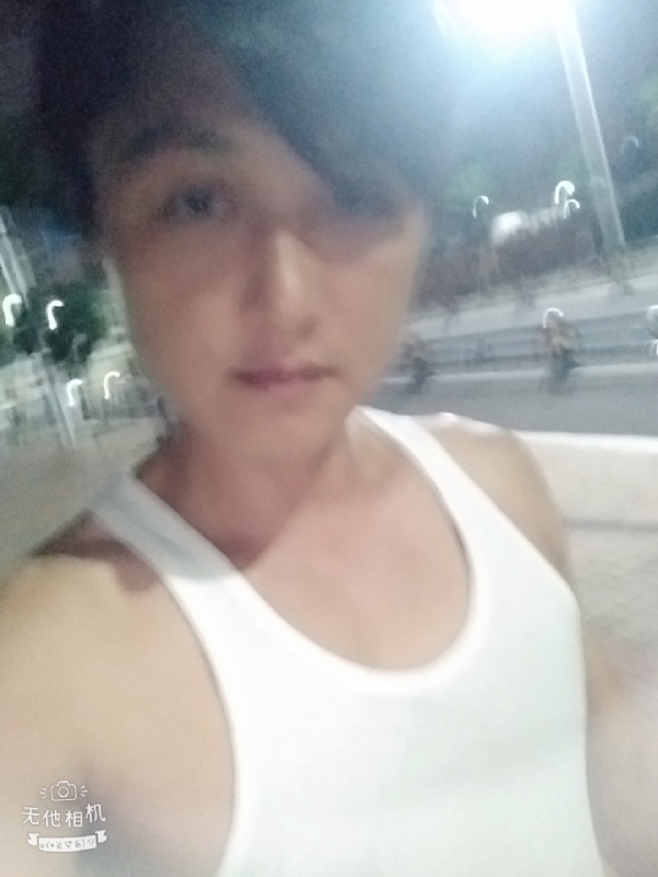 弟弟的第一张照片--梅州相亲服务中心