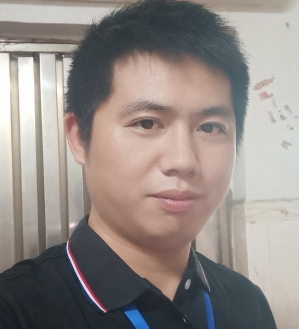 单身奶爸的第一张照片--梅州相亲服务中心