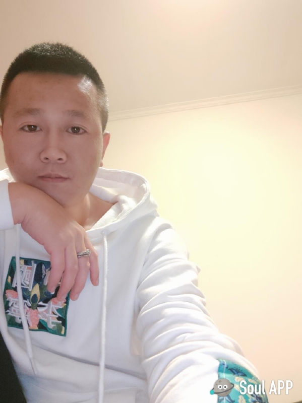 Away的第一张照片--梅州相亲服务中心