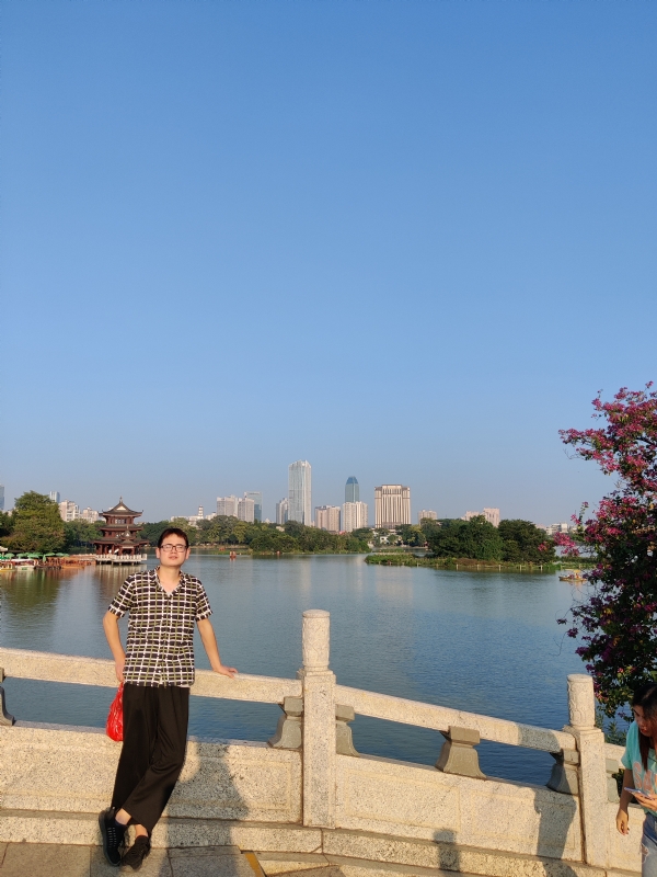 萍水相逢晏的第一张照片--梅州相亲服务中心