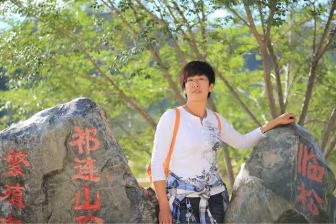 弱水河边青春草的第一张照片--梅州相亲服务中心