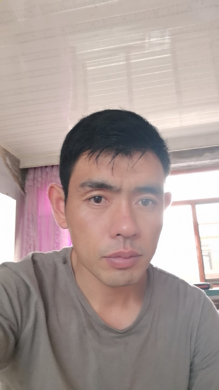 小草莓1981的第一张照片--梅州相亲服务中心