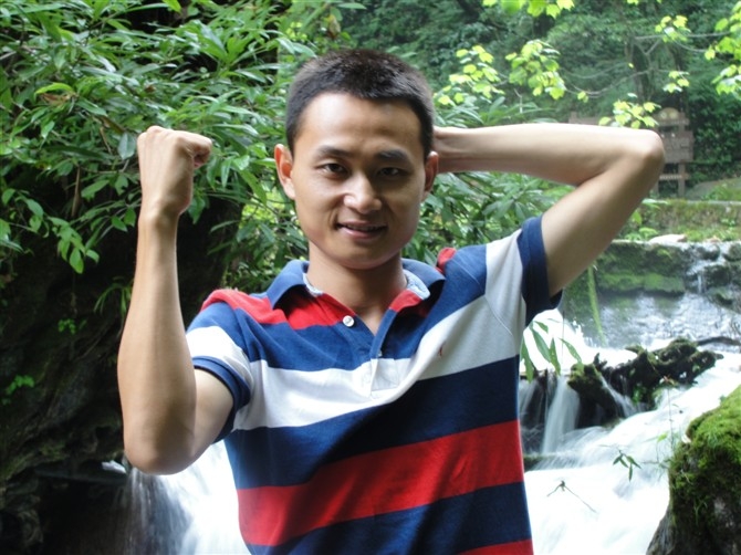 阿汤的第一张照片--梅州相亲服务中心