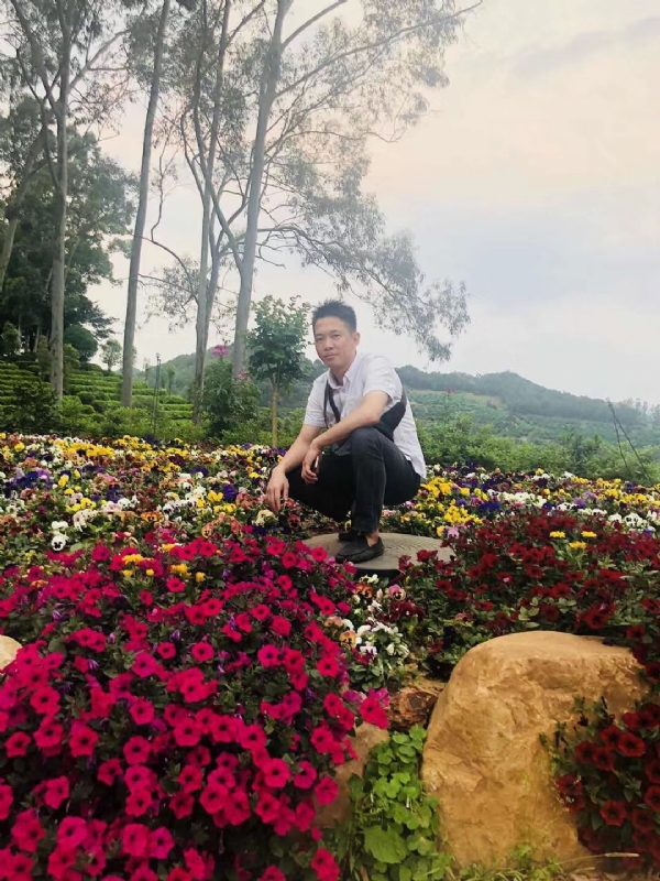 小郑的第一张照片--梅州相亲服务中心