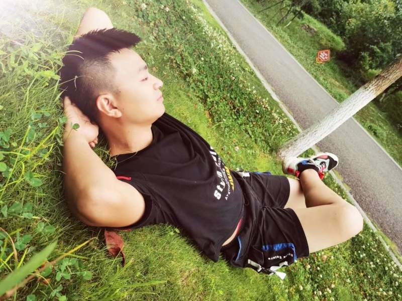 危笑的第一张照片--梅州相亲服务中心