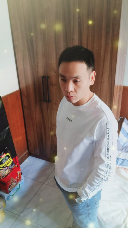 没有蜡笔的小航的第三张照片--梅州相亲服务中心