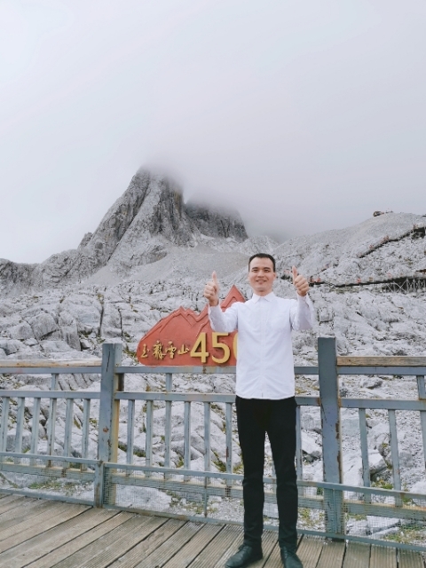 灰太狼的第一张照片--梅州相亲服务中心