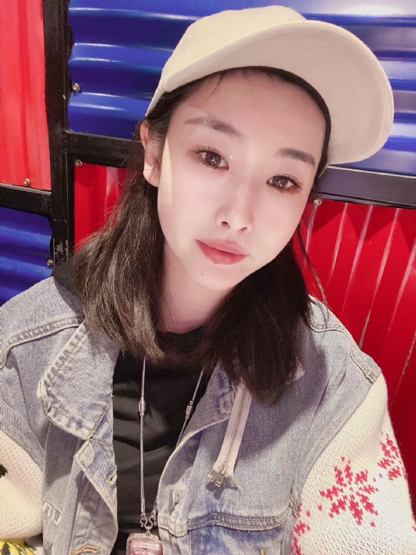 玲珑的第一张照片--梅州相亲服务中心