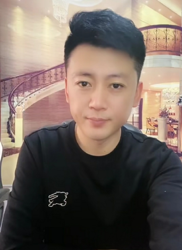 屋顶拾荒人的第三张照片--梅州相亲服务中心