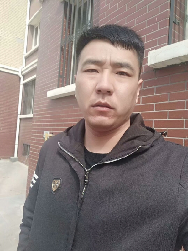 谁伴我闯荡的第一张照片--梅州相亲服务中心