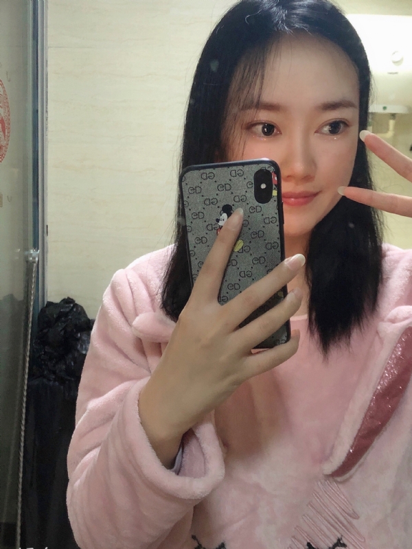 叶落知秋的第一张照片--梅州相亲服务中心