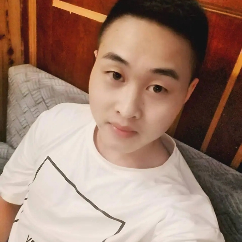 娃娃脸小爸爸的第一张照片--梅州相亲服务中心