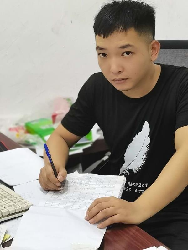 寻找另一伴的第一张照片--梅州相亲服务中心