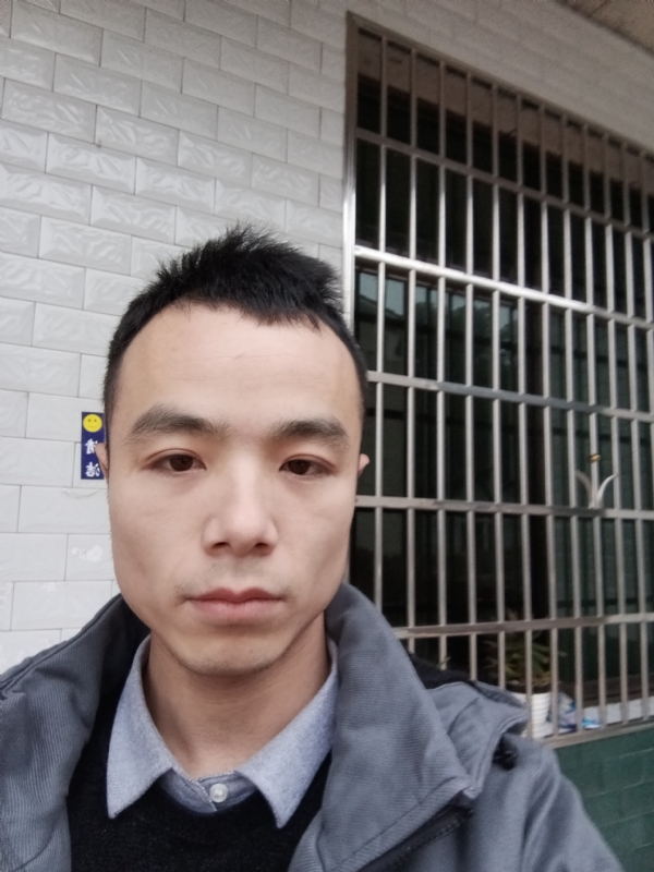 笑得那么开心的第一张照片--梅州相亲服务中心