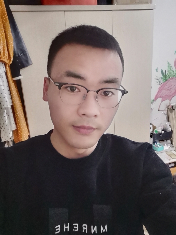 寻一个人的第一张照片--梅州相亲服务中心