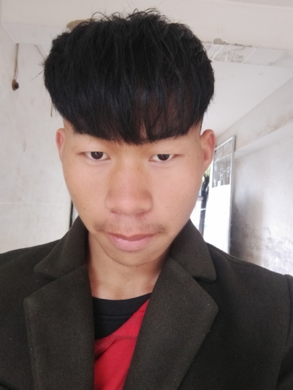 少年不在少的第一张照片--梅州相亲服务中心