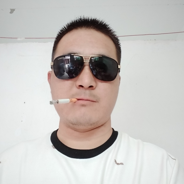 白伟伟的第一张照片--梅州相亲服务中心