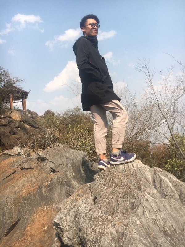 雨夜寻知己的第一张照片--梅州相亲服务中心