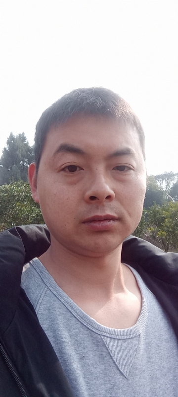 亲亲抱抱我爱你的第一张照片--梅州相亲服务中心