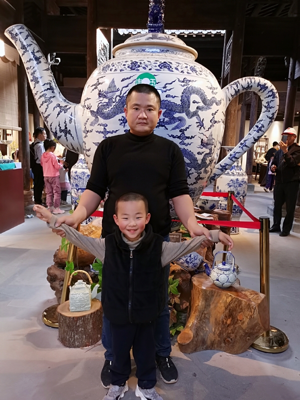 啊柳的第一张照片--梅州相亲服务中心