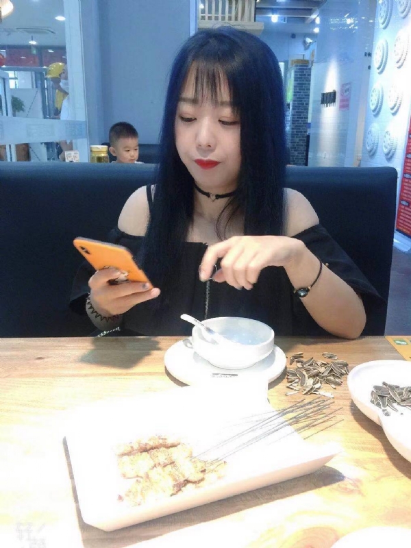 程程的第一张照片--梅州相亲服务中心