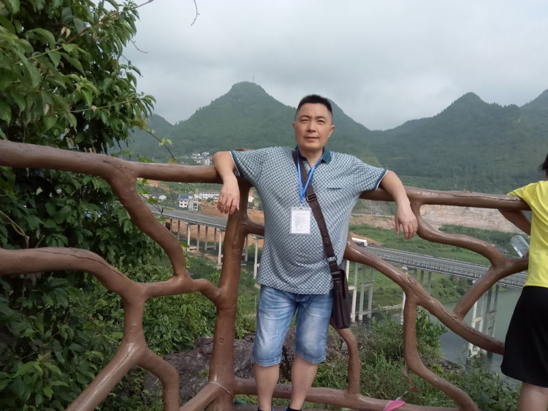 岁月无声的第一张照片--梅州相亲服务中心