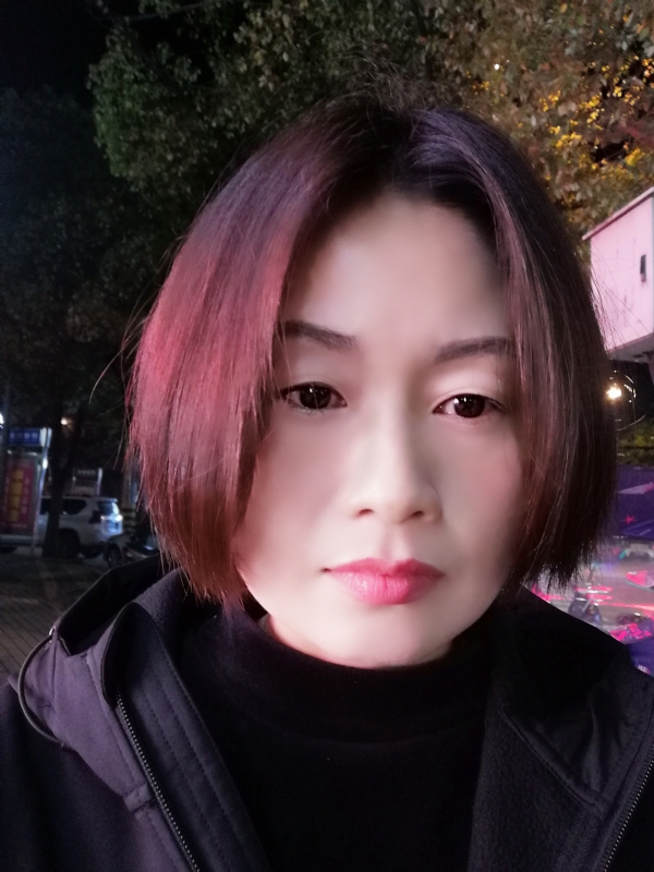 风中百合的第一张照片--梅州相亲服务中心