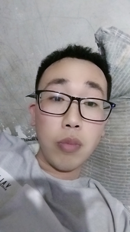 喜欢比我大的女人的第一张照片--梅州相亲服务中心