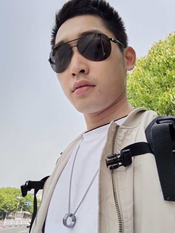 残花落陌,的第一张照片--梅州相亲服务中心