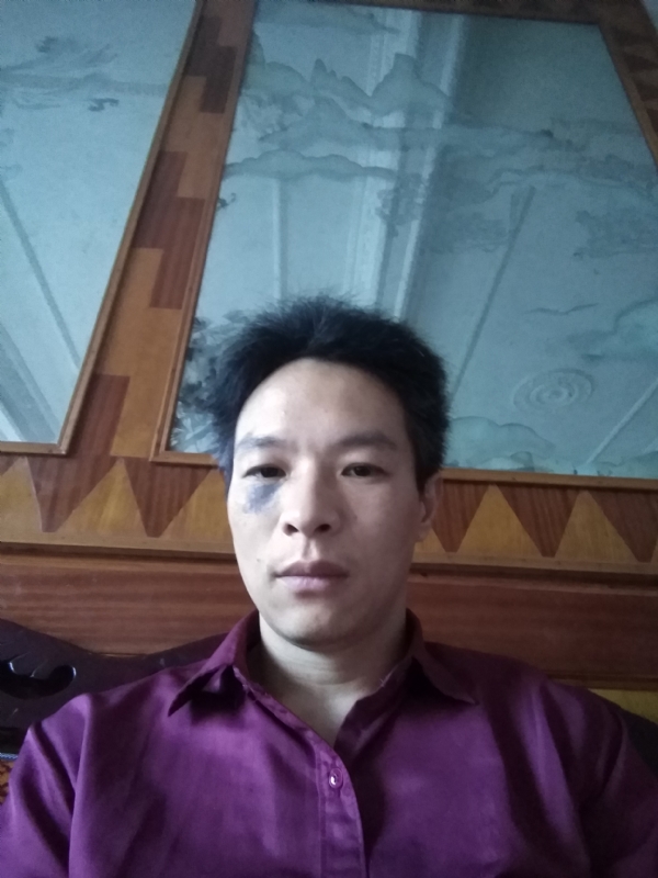 风中落叶的第一张照片--梅州相亲服务中心