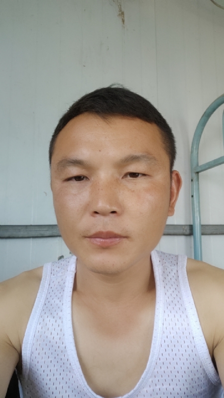 善良的人的第一张照片--梅州相亲服务中心