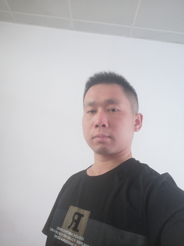 孤独的狼的第一张照片--梅州相亲服务中心