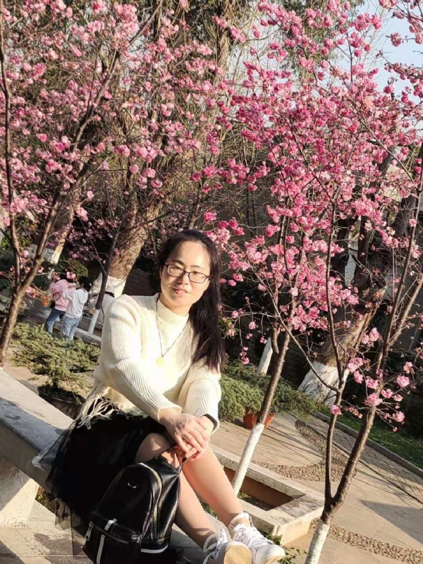 Nancy的第一张照片--梅州相亲服务中心