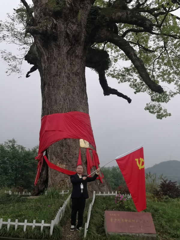 辉辉的第一张照片--梅州相亲服务中心