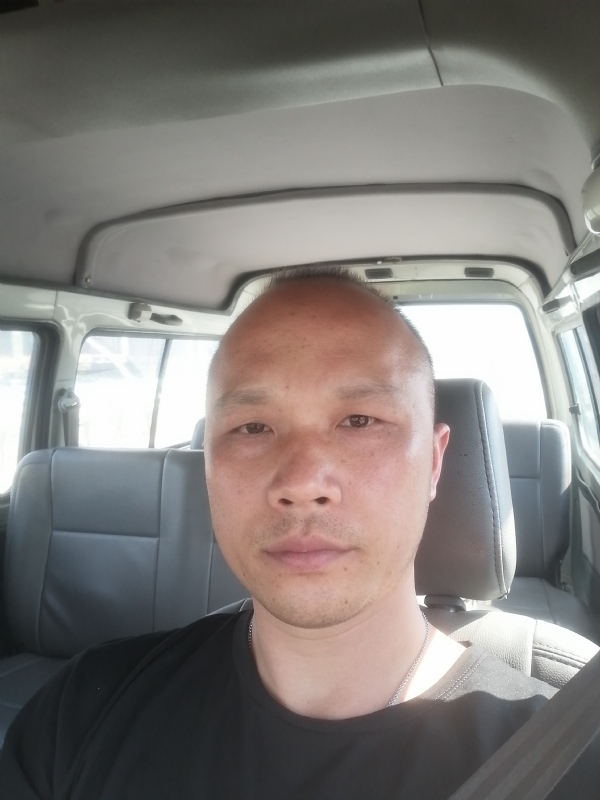 新旺丁的第一张照片--梅州相亲服务中心