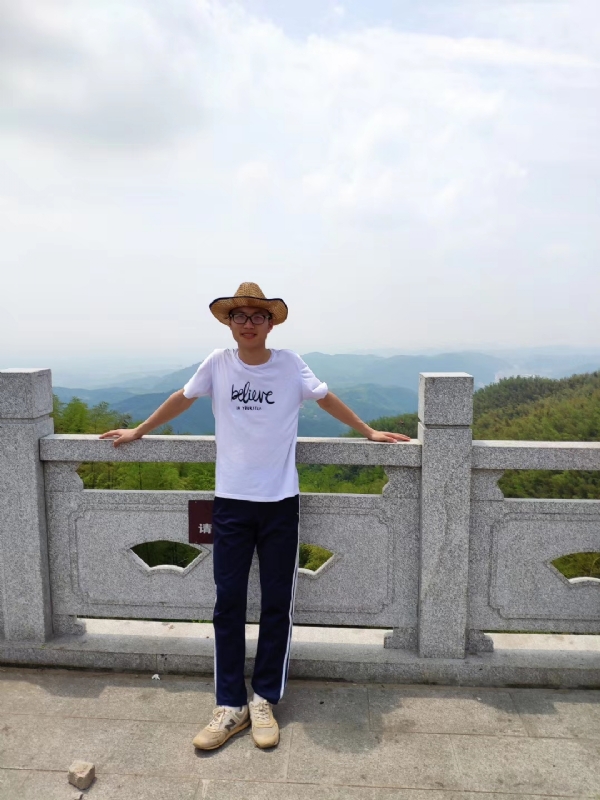 华华的第四张照片--梅州相亲服务中心