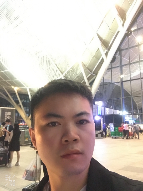 骑马的快乐的第一张照片--梅州相亲服务中心