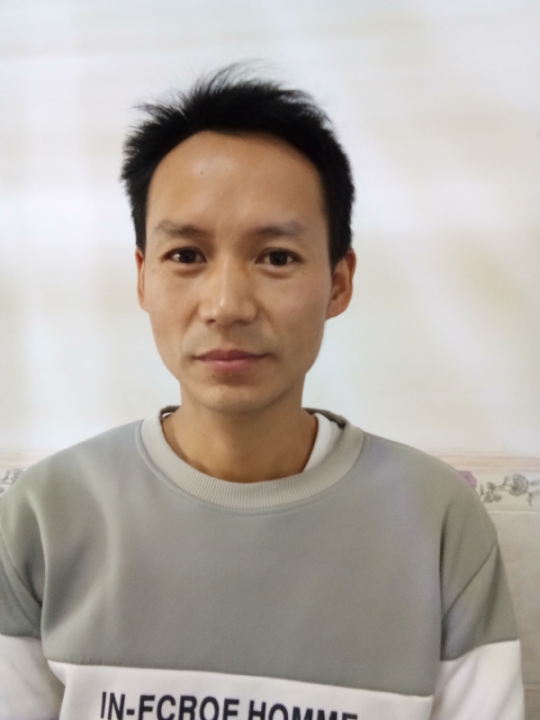 单亲爸爸的第一张照片--梅州相亲服务中心